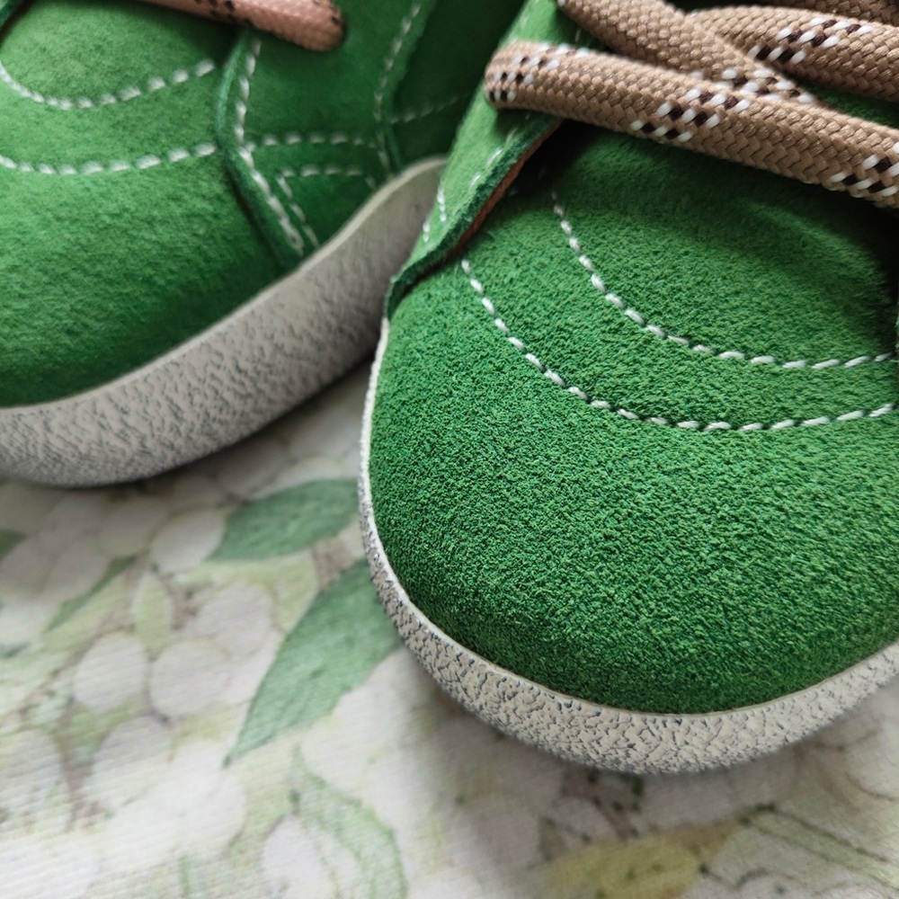 Golden Goose Green Suede Sneakers with White Star & Tan Accents - Picture 2 of 7